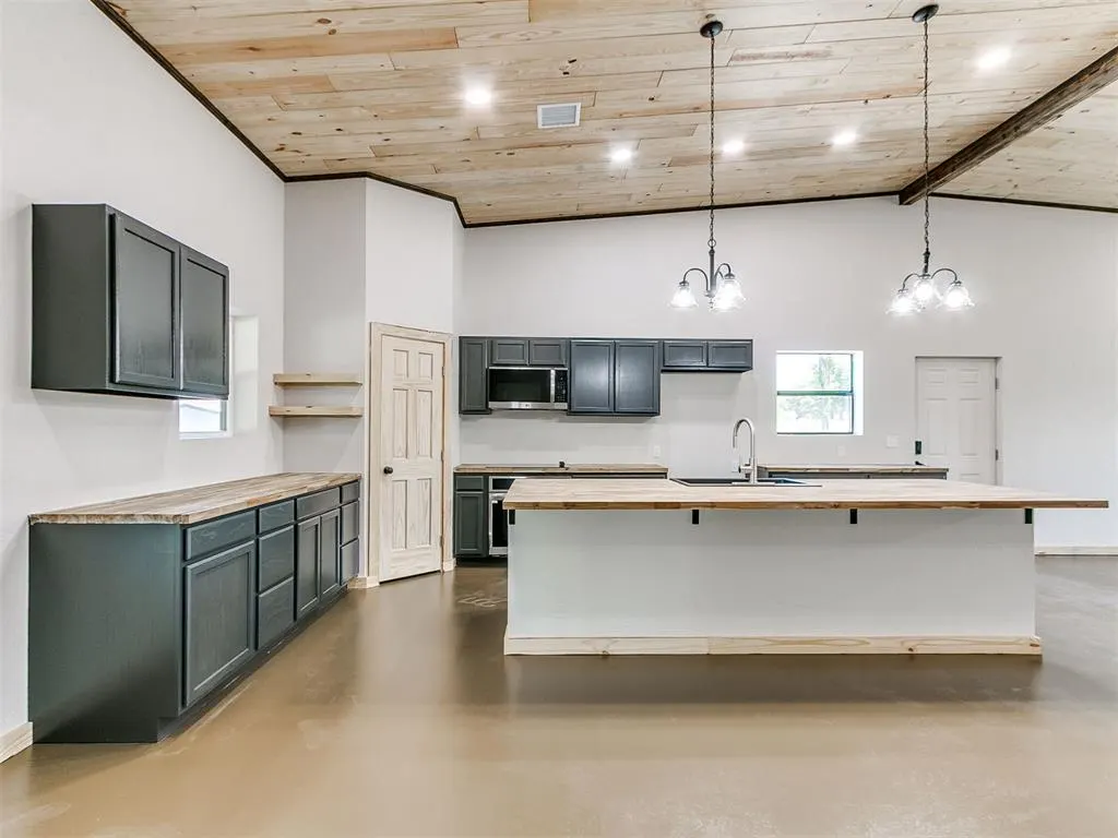 Photo 12 — 17899 N Harrah Road, Luther, OK 73054