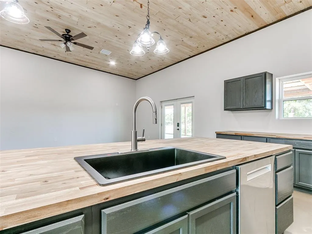 Photo 15 — 17899 N Harrah Road, Luther, OK 73054