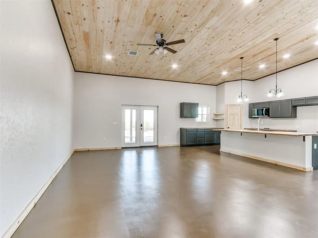 Photo 16 — 17899 N Harrah Road, Luther, OK 73054