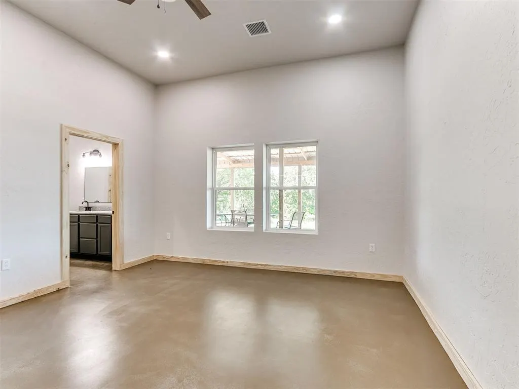 Photo 32 — 17899 N Harrah Road, Luther, OK 73054