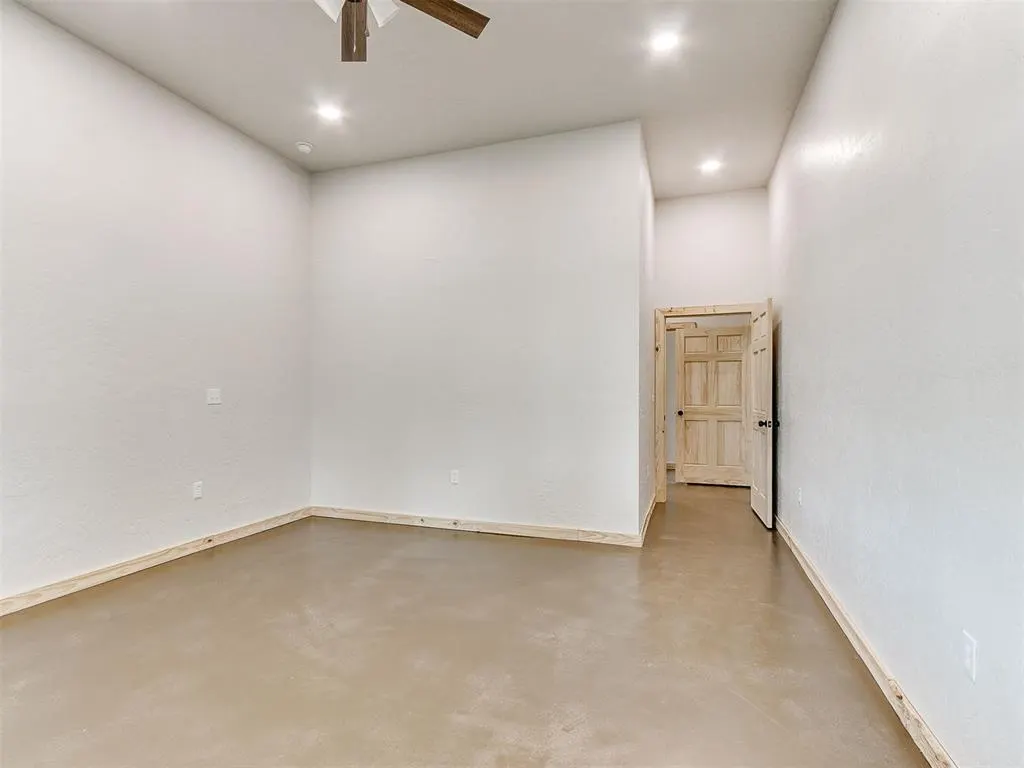 Photo 34 — 17899 N Harrah Road, Luther, OK 73054