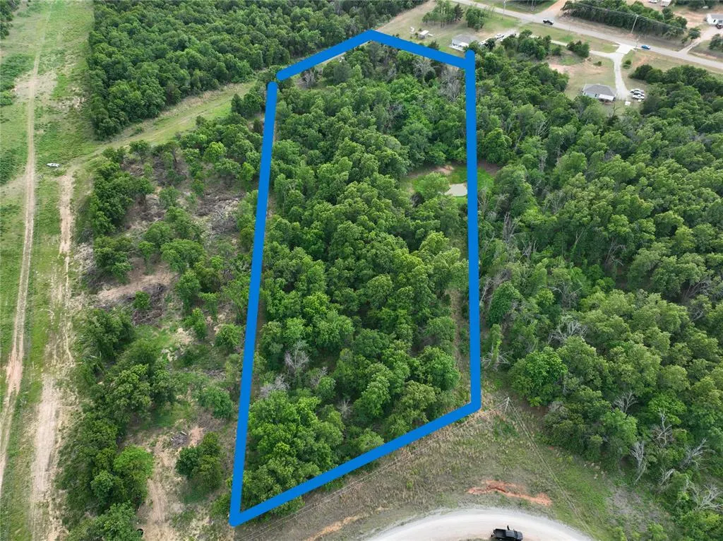 Front exterior — Green Moss Trail, Harrah, OK 73045