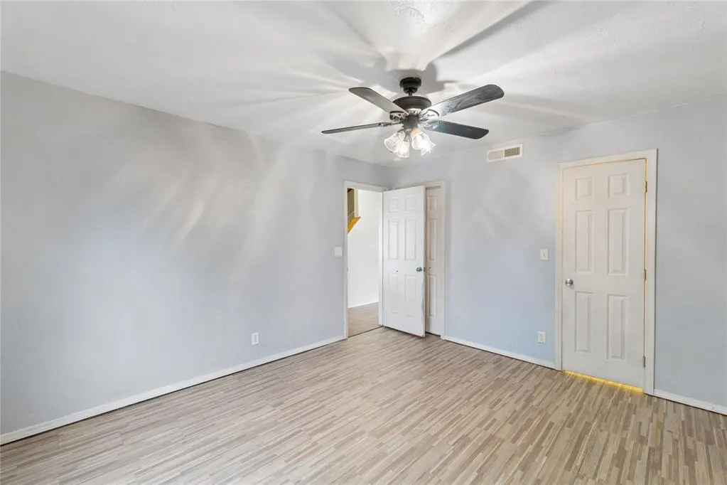 Photo 20 — 924 S Meadow Lane, Mustang, OK 73064