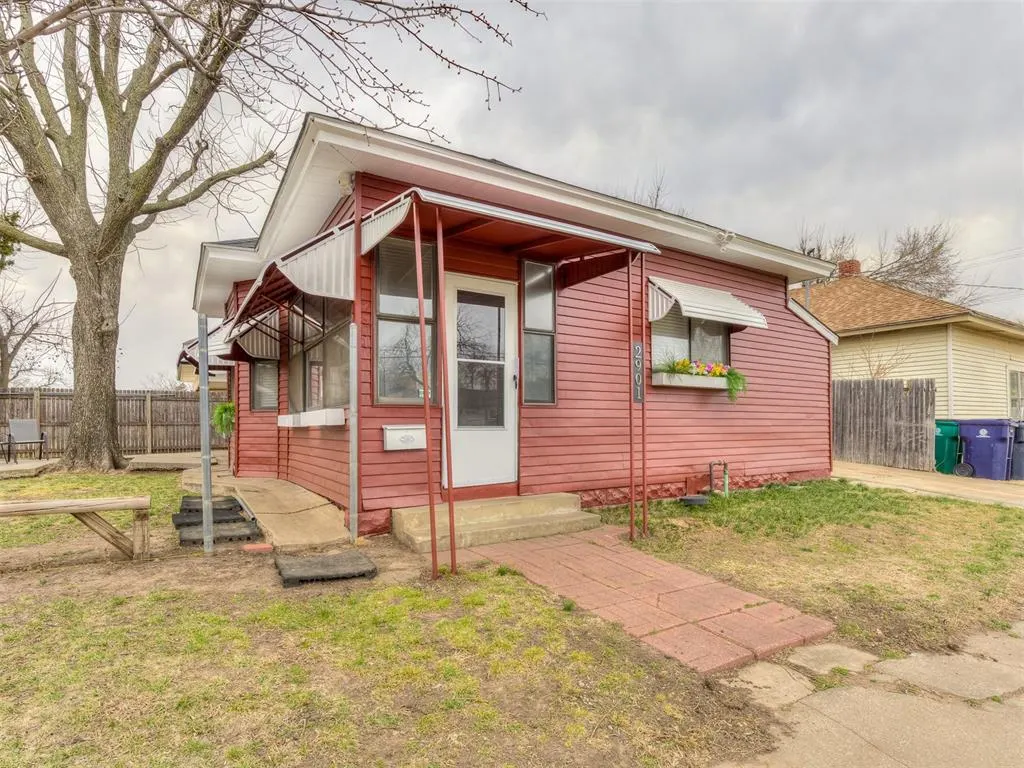 Photo 5 — 2901 N McKinley Avenue, Oklahoma City, OK 73106