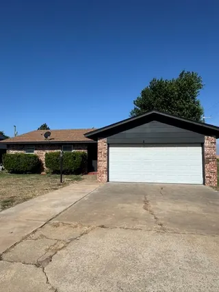 Sold home at 725 Elm Avenue