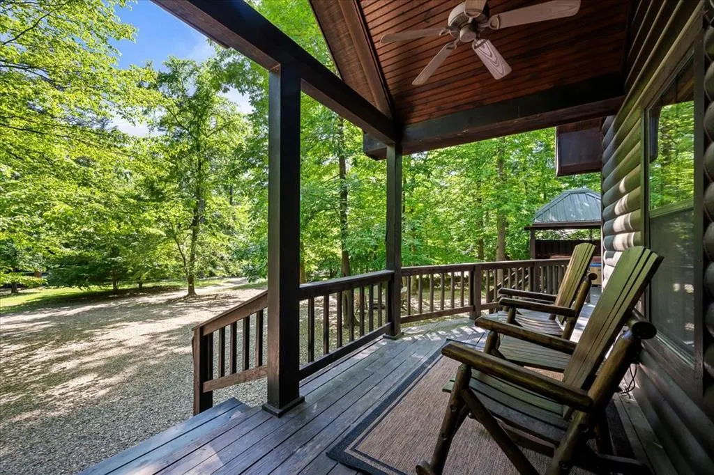 Photo 4 — 107 Lost Oaks Trail, Broken Bow, OK 74728