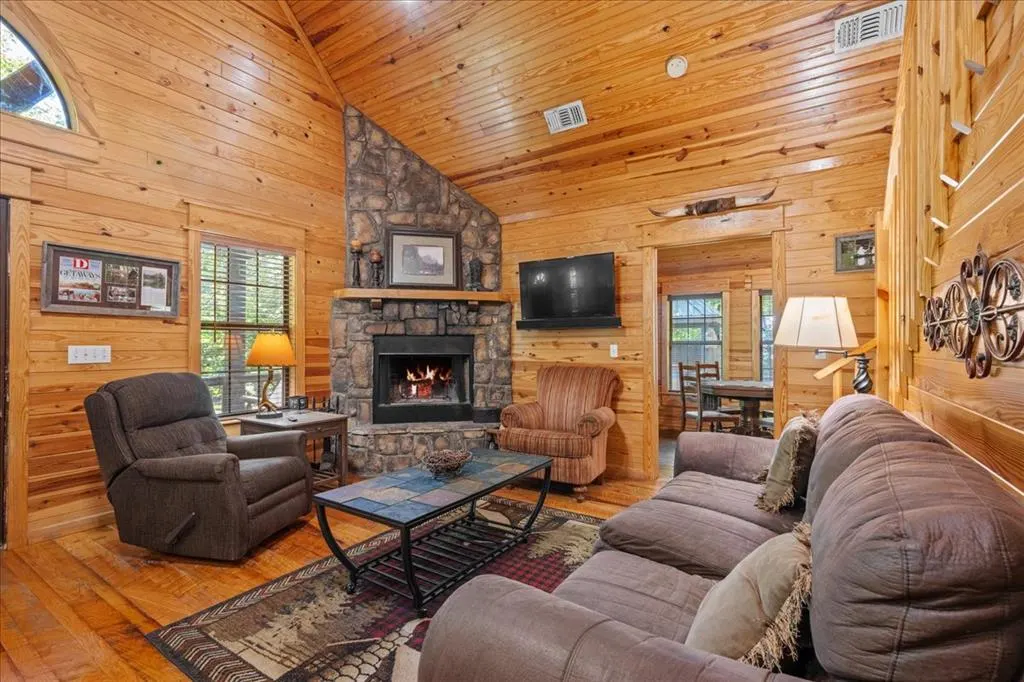 Photo 8 — 107 Lost Oaks Trail, Broken Bow, OK 74728