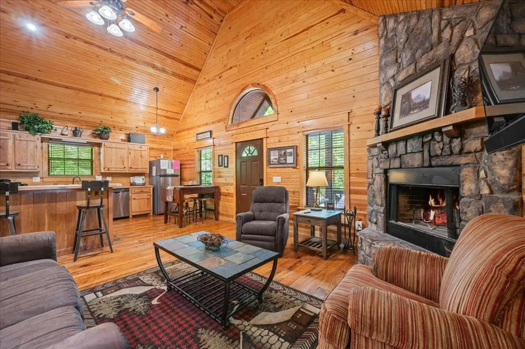 Photo 9 — 107 Lost Oaks Trail, Broken Bow, OK 74728