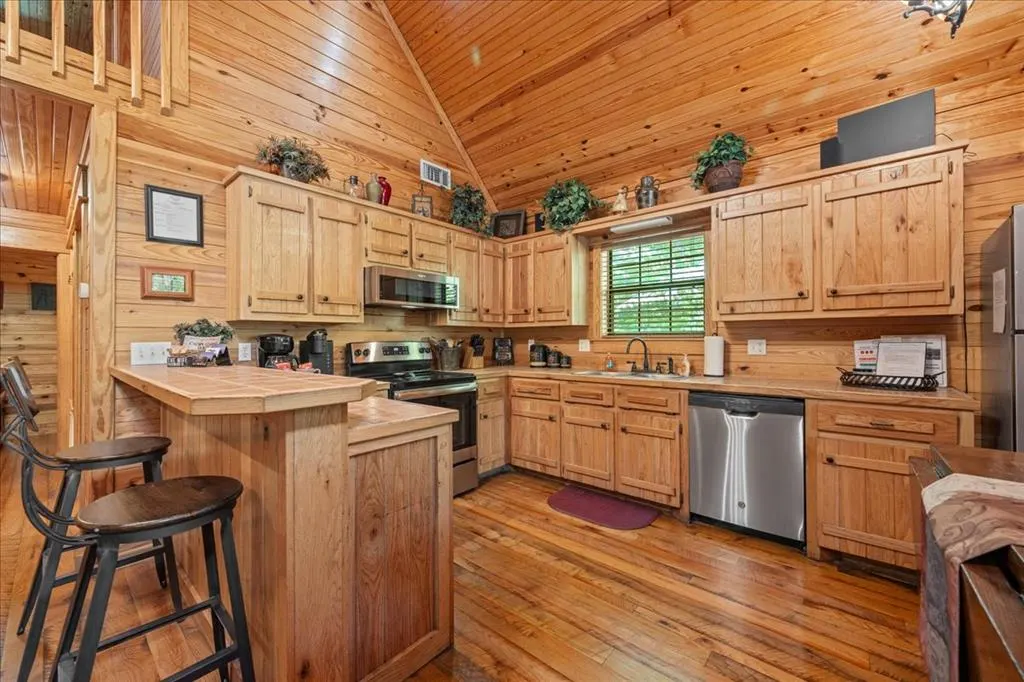 Photo 11 — 107 Lost Oaks Trail, Broken Bow, OK 74728