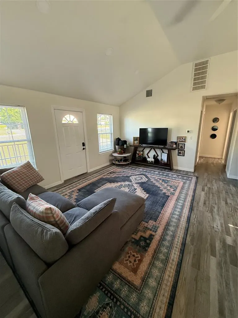 Photo 6 — 824 S Bennett Boulevard, Chandler, OK 74834