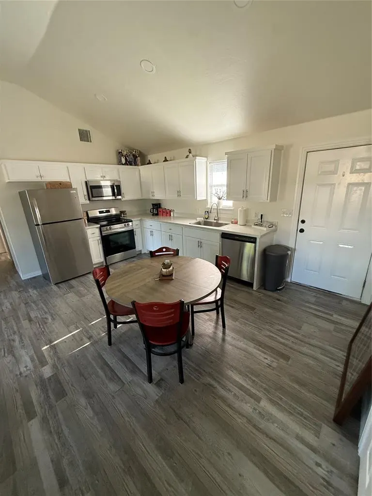 Photo 8 — 824 S Bennett Boulevard, Chandler, OK 74834