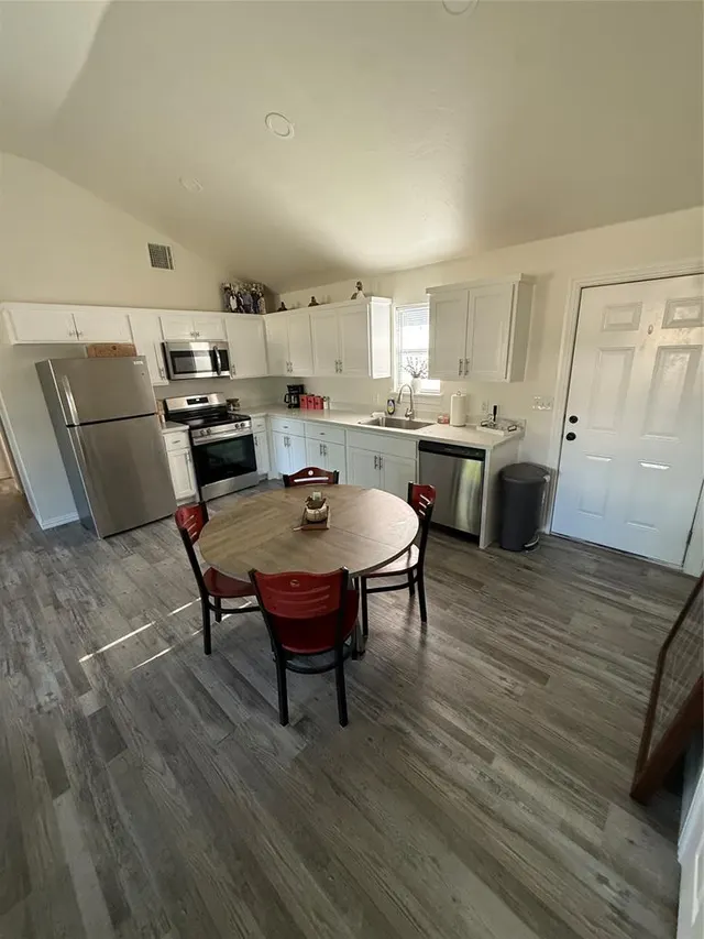 Photo 8 — 824 S Bennett Boulevard, Chandler, OK 74834