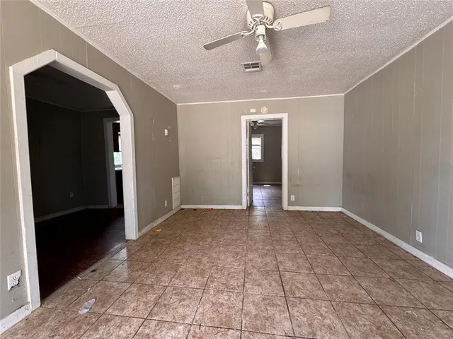 Photo 2 — 2632 SW 33rd Street, Oklahoma City, OK 73119