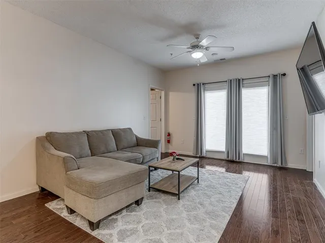 Photo 5 — 2200 Classen 1125, Norman, OK 73071