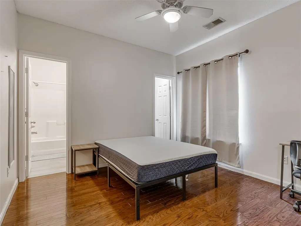 Photo 13 — 2200 Classen 1125, Norman, OK 73071