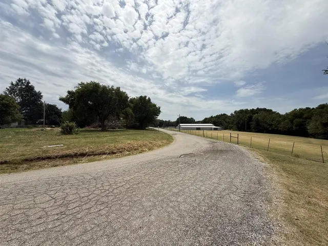 Photo 3 — 229 W Main Street, Davenport, OK 74026