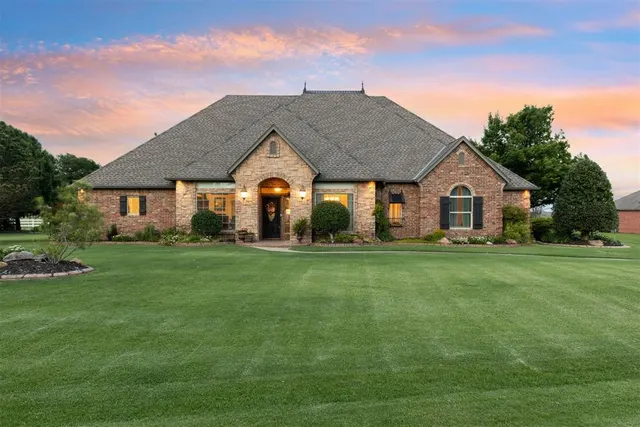 Front exterior — 22370 Cedar Ridge Road, Edmond, OK 73025