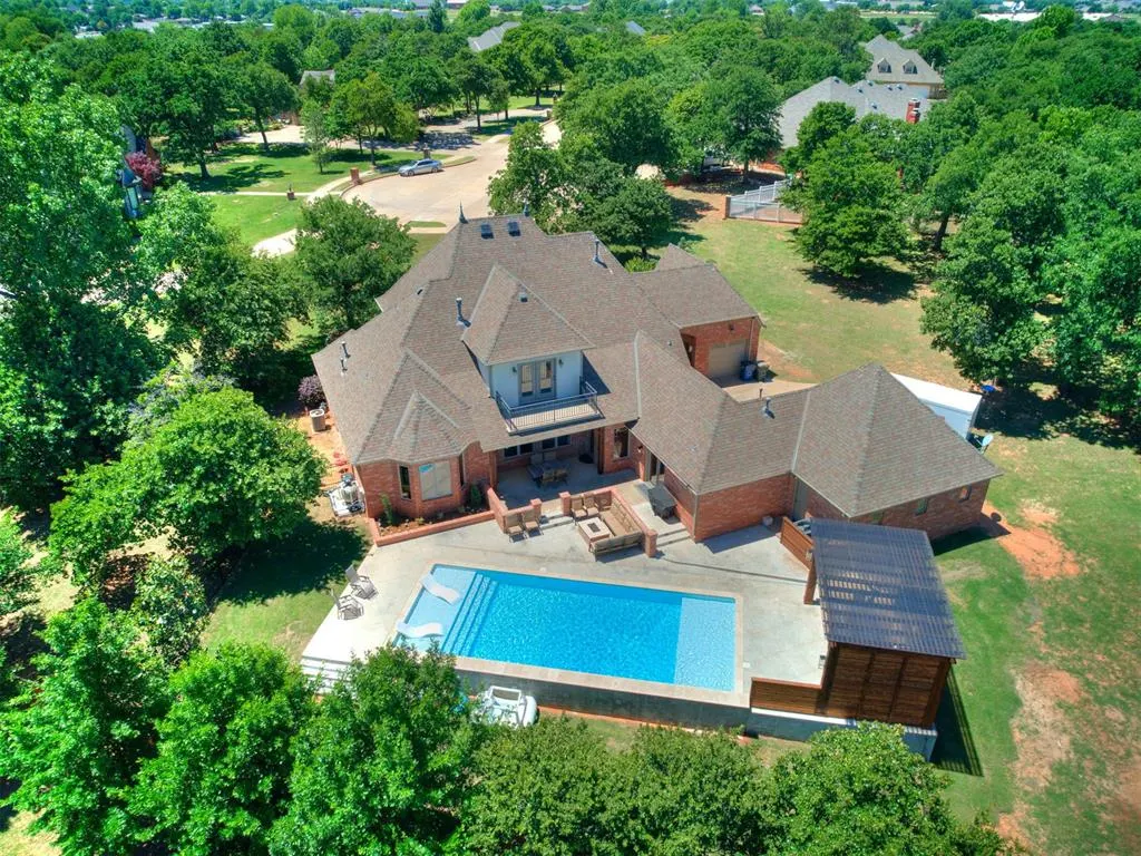 Photo 9 — 811 Mulberry, Blanchard, OK 73010