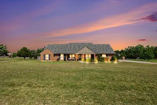 Sold home at 10050 Lookout Pointe