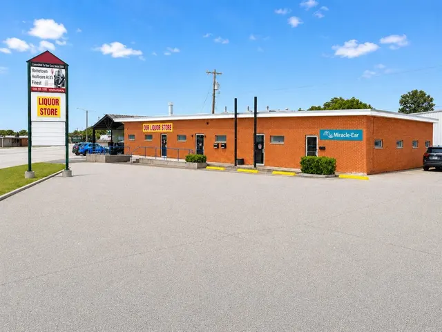 Photo 2 — 1906 W Gary Boulevard, Clinton, OK 73601