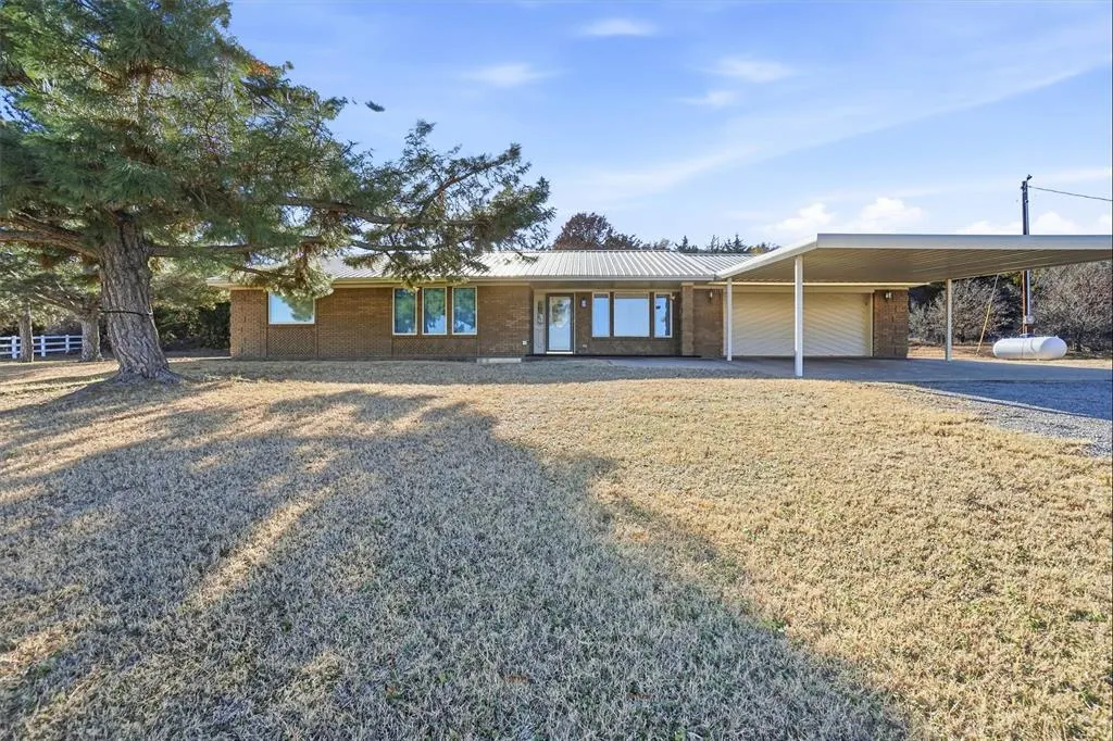 Front exterior — 22778 Highway 62B, Snyder, OK 73566