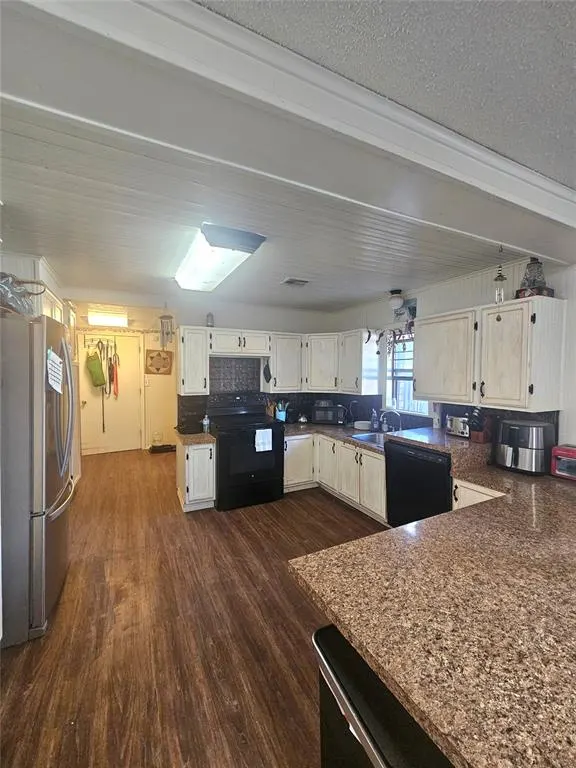 Photo 5 — 208 W 6th Street, Duke, OK 73532