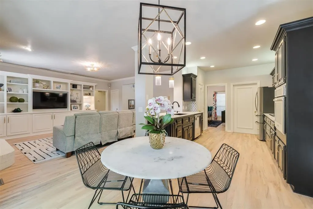 Photo 8 — 409 N Bradbury Drive, Edmond, OK 73034