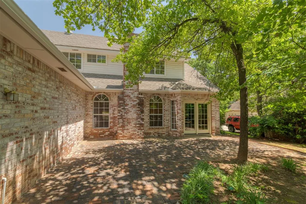 Photo 15 — 409 N Bradbury Drive, Edmond, OK 73034