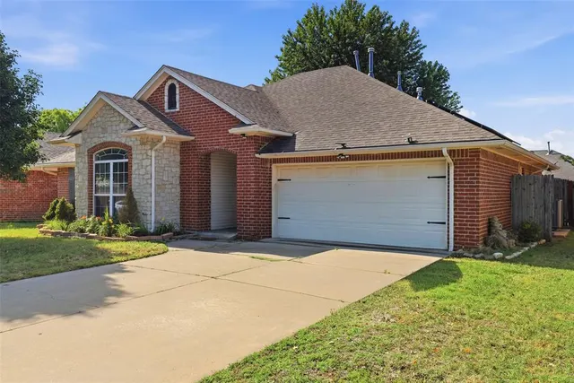 Photo 2 — 9612 Sun Drop Court, Oklahoma City, OK 73128