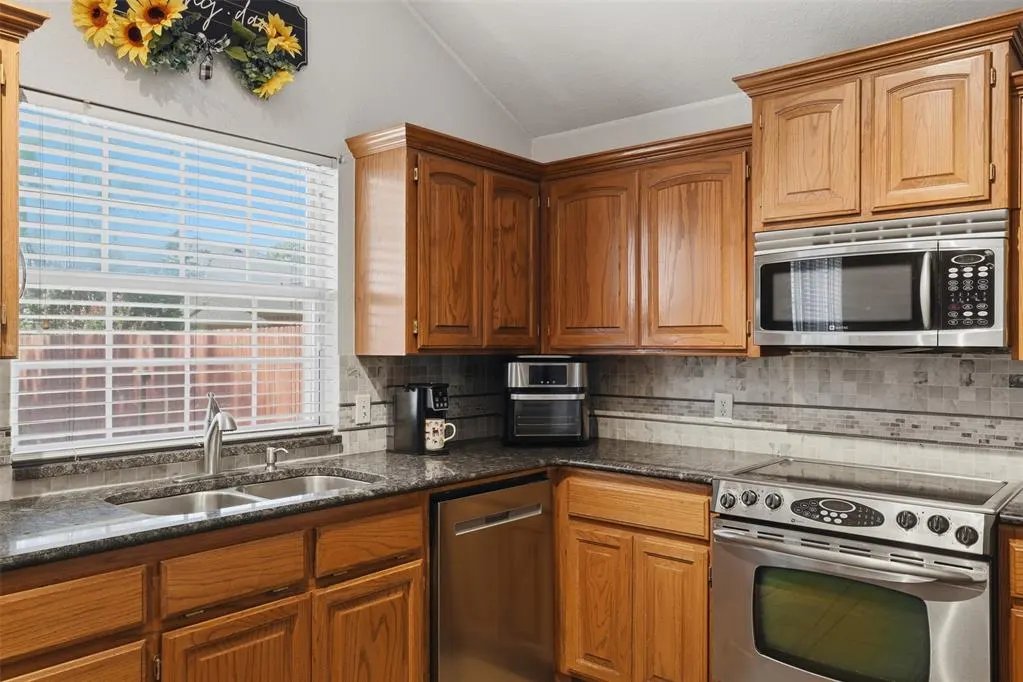Photo 9 — 9612 Sun Drop Court, Oklahoma City, OK 73128