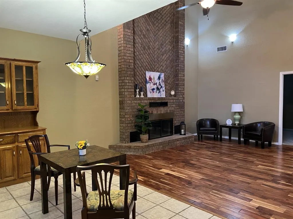 Photo 6 — 2400 Woodleaf Court, Ardmore, OK 73401