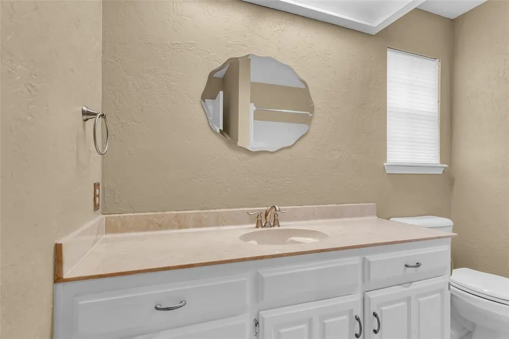 Photo 21 — 2400 Woodleaf Court, Ardmore, OK 73401
