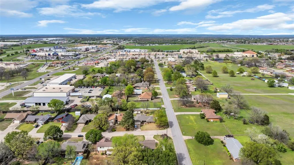 Photo 44 — 2400 Woodleaf Court, Ardmore, OK 73401
