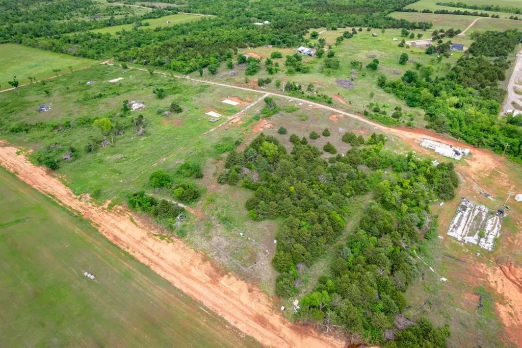 Photo 2 — 27825 Orion Road, Washington, OK 73093
