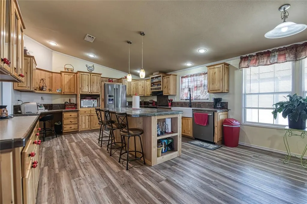 Photo 6 — 10537 N 2000 Road, Elk City, OK 73644