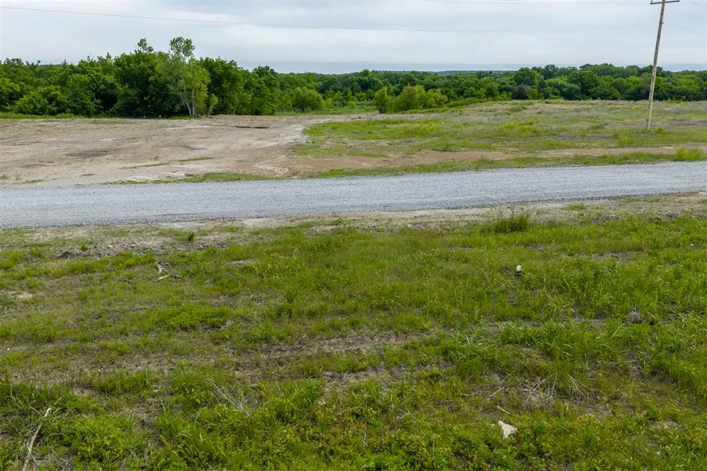 Photo 2 — W Hwy 75 Highway, Henryetta, OK 74437