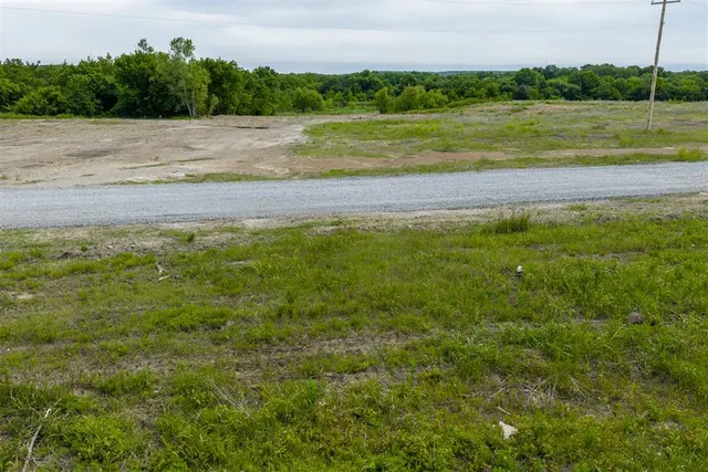 Photo 2 — W Hwy 75 Highway, Henryetta, OK 74437