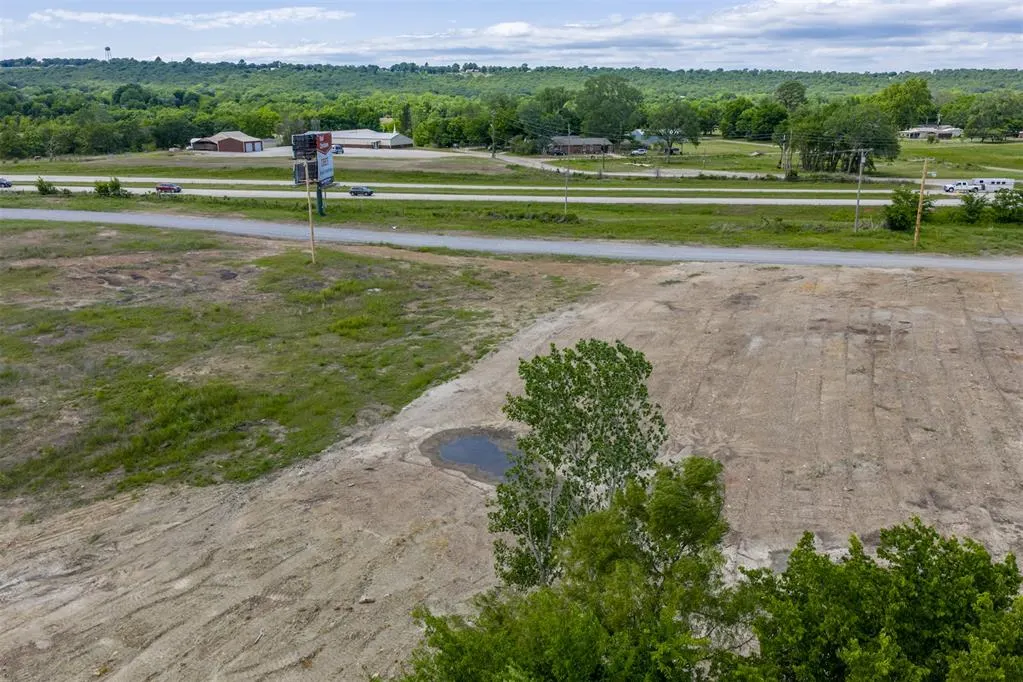 Photo 6 — W Hwy 75 Highway, Henryetta, OK 74437