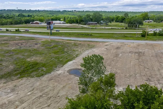 Photo 6 — W Hwy 75 Highway, Henryetta, OK 74437