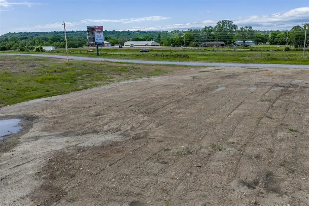 Photo 8 — W Hwy 75 Highway, Henryetta, OK 74437