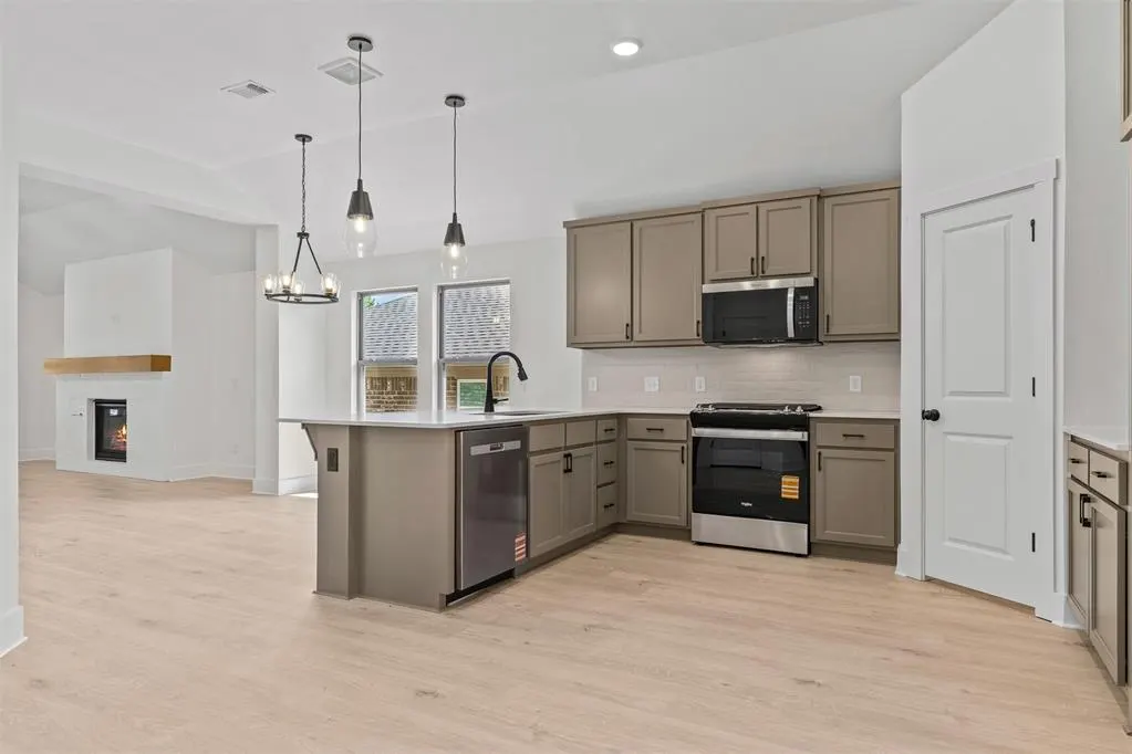 Photo 6 — 8817 Spruce Street, Edmond, OK 73003