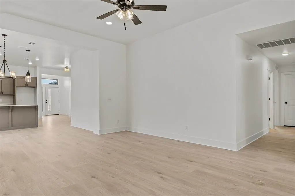 Photo 15 — 8817 Spruce Street, Edmond, OK 73003