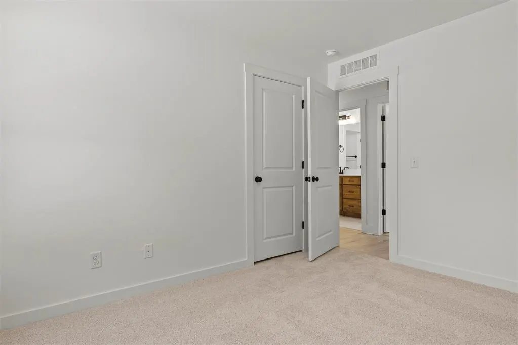 Photo 21 — 8817 Spruce Street, Edmond, OK 73003