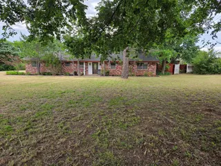 Sold home at 27515 Highway 74