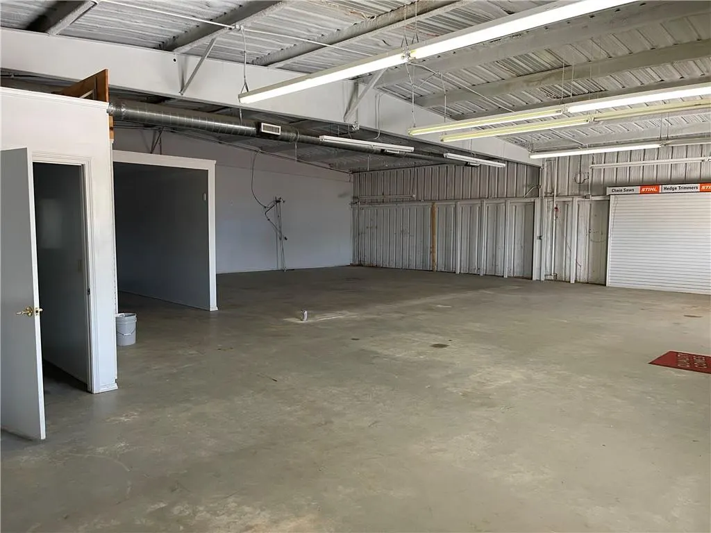 Photo 3 — 1811 N Harrison Street, Shawnee, OK 74804