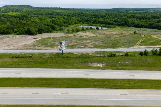 Photo 5 — W 75 Highway, Henryetta, OK 74437