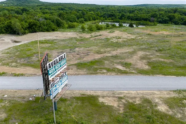 Photo 6 — W 75 Highway, Henryetta, OK 74437