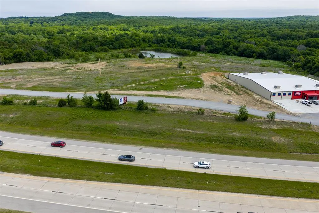 Photo 2 — W 75 Highway, Henryetta, OK 74437