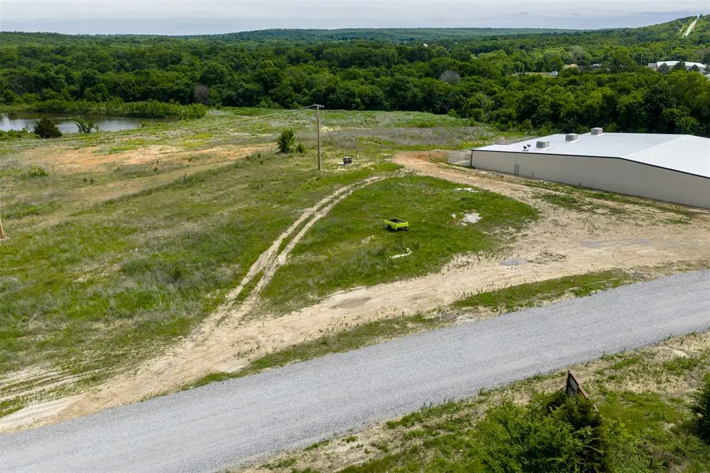 Photo 3 — W 75 Highway, Henryetta, OK 74437