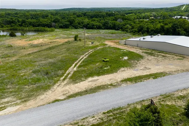 Photo 3 — W 75 Highway, Henryetta, OK 74437